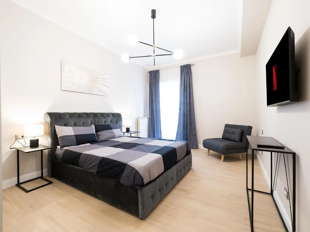 50 Apartments Roma