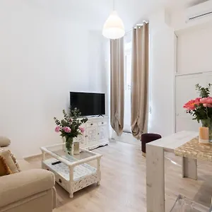 Lilly House Roma